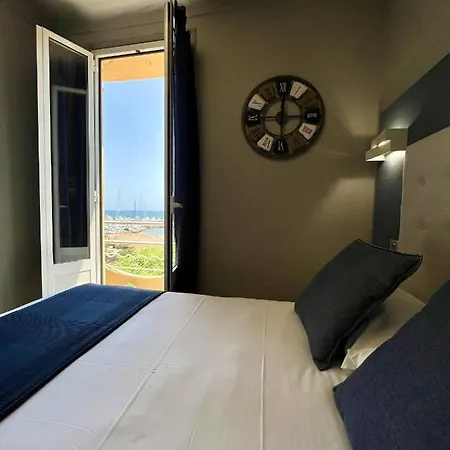 Hotel La Calanque 2*