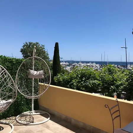 Hotel La Calanque 2*