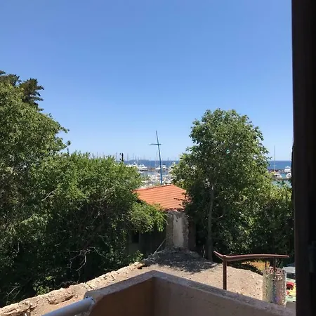 Hotel La Calanque 2*