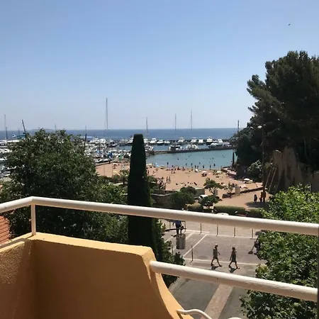 La Calanque 2*